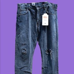 SIZE 32 Men’s Levi Jeans!